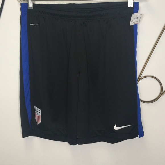 black and blue nike shorts